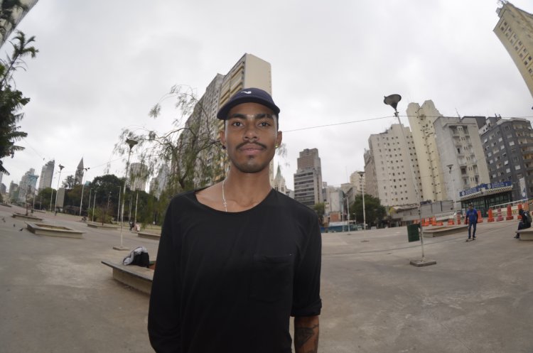 Skatista Amador Douglas Dias é Capa da Edição N50 da Revista Deccs Magazine - Confirá