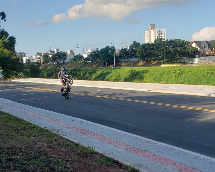 È oficial, Deccs Magazine começará a entregar e movimentar a Cena do GRAU de Moto - Noticia do Grau.